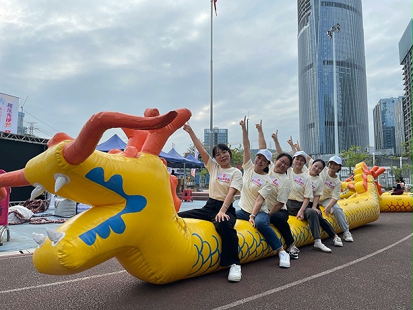 沐鸣娱乐环保：公司巾帼英雄奋战街道组织的趣味运动会