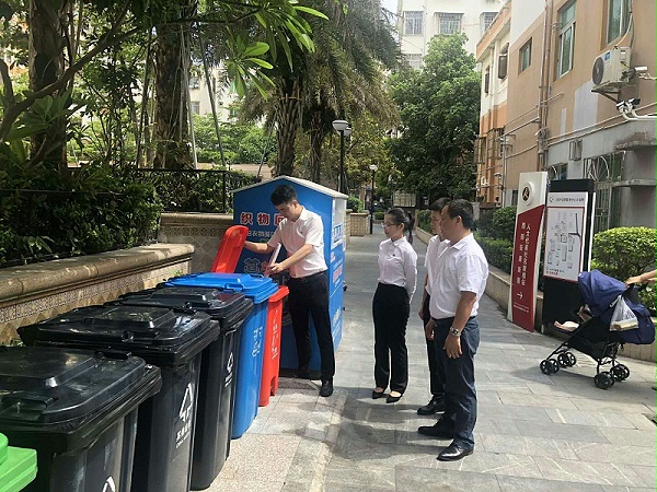 党员先锋现场学习垃圾分类-沐鸣娱乐环保3