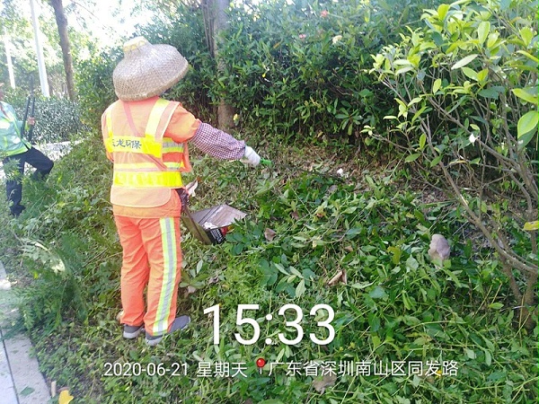 用工具捡垃圾废品-沐鸣娱乐环保