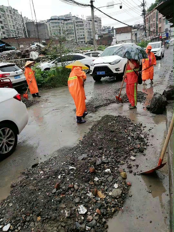 沐鸣娱乐环保：道路清淤