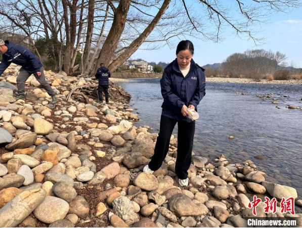 中国新闻网：武夷山星村镇女网格长联动16巡护员筑牢山水土地“防护网”